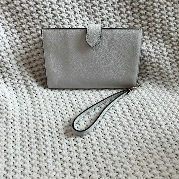 NWOT Kate Spade Rainbow Wristlet - Picture 4 of 4